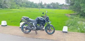 Yamaha FZs V2 2015