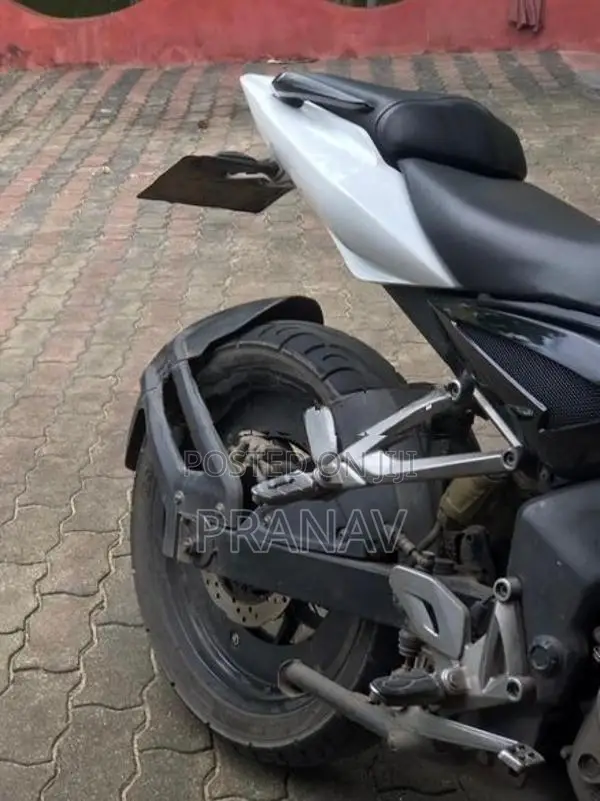 Bajaj Pulsar NS200 2015