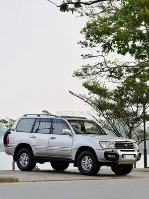 Toyota Land Cruiser Sahara 2000