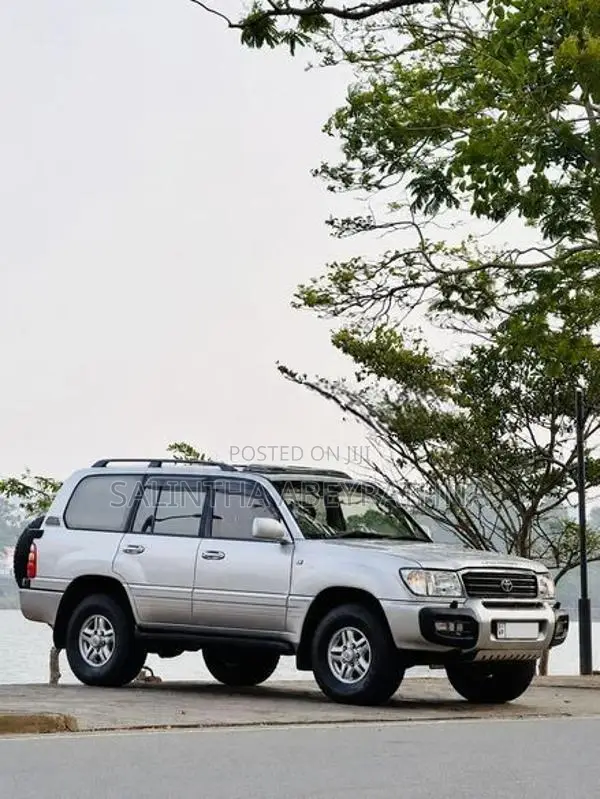 Toyota Land Cruiser Sahara 2000