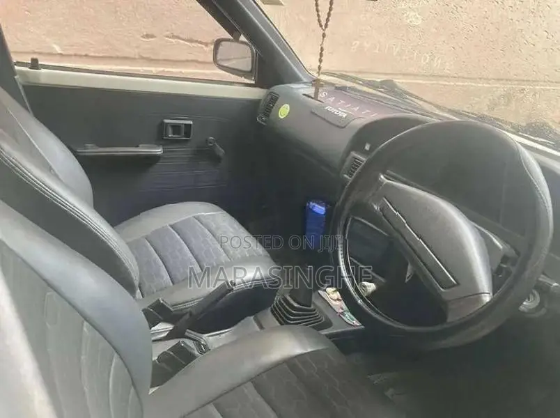 Toyota Corolla 1990