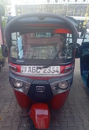 Bajaj RE 2017