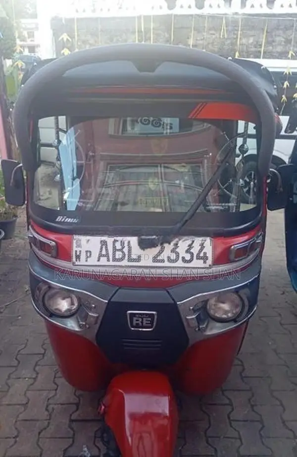 Bajaj RE 2017