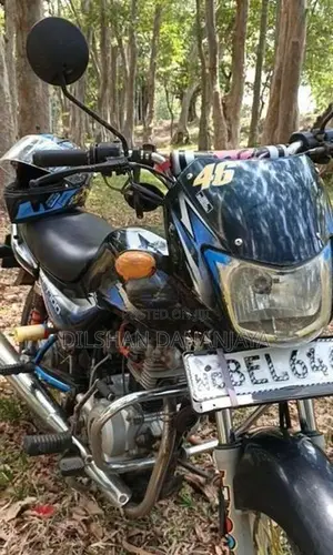 Bajaj CT100 2016