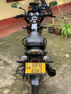 Bajaj Discover 125 2017