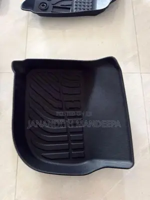 Honda Vezel Z 2025 Carpet