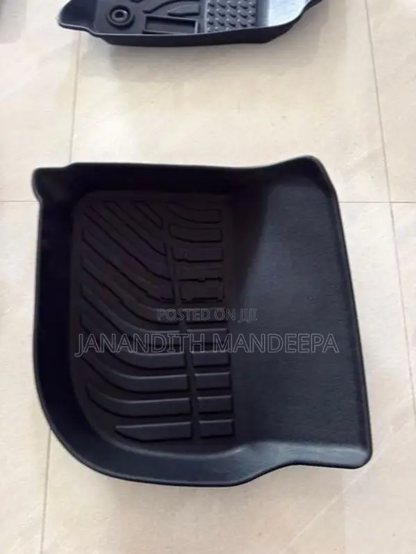 Honda Vezel Z 2025 Carpet