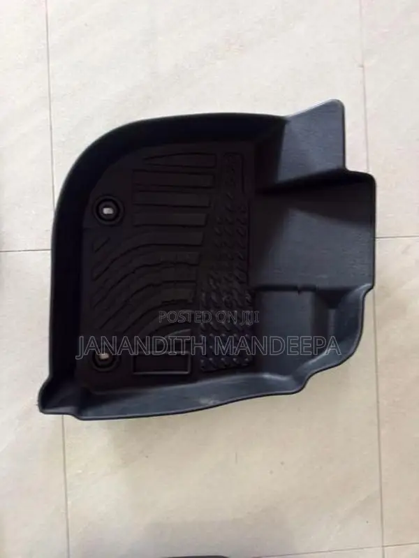 Honda Vezel Z 2025 Carpet