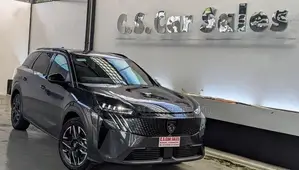 Peugeot 5008 GT 1.2L Hybrid 2025