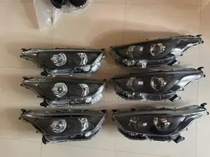 Toyota Yaris 210 Head Lamp