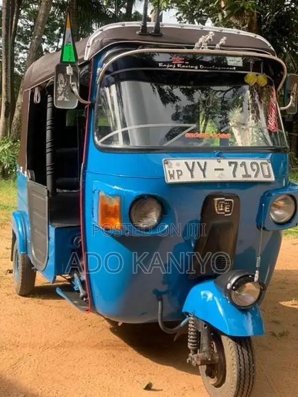 Bajaj RE 4 Stroke 2012