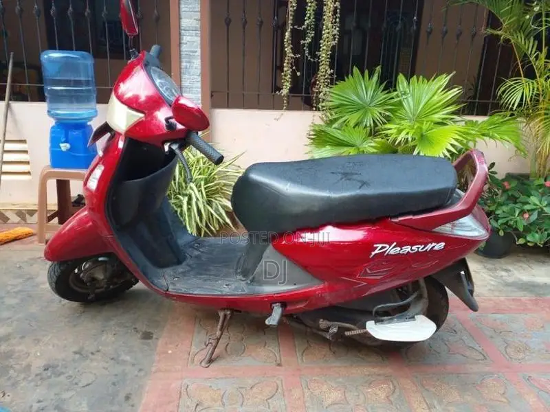 Hero Pleasure 2012