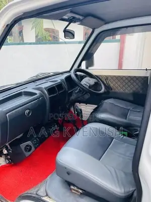 Suzuki Omni 2006
