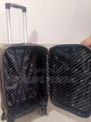 Double zipper 4 wheels