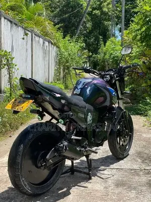 Yamaha FZS V1 💯 2011