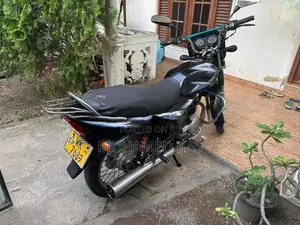 Bajaj CT100 2011