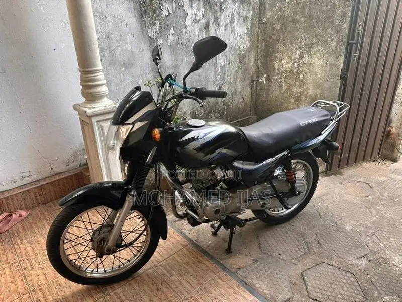 Bajaj CT100 2011