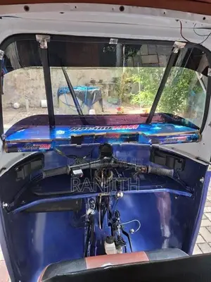 Bajaj RE 1999