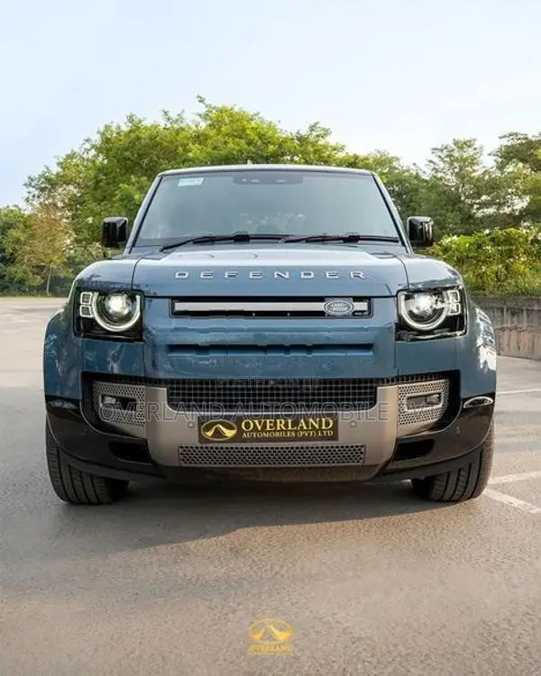 Land Rover Defender Dynamic HSE PHEV UK 2025
