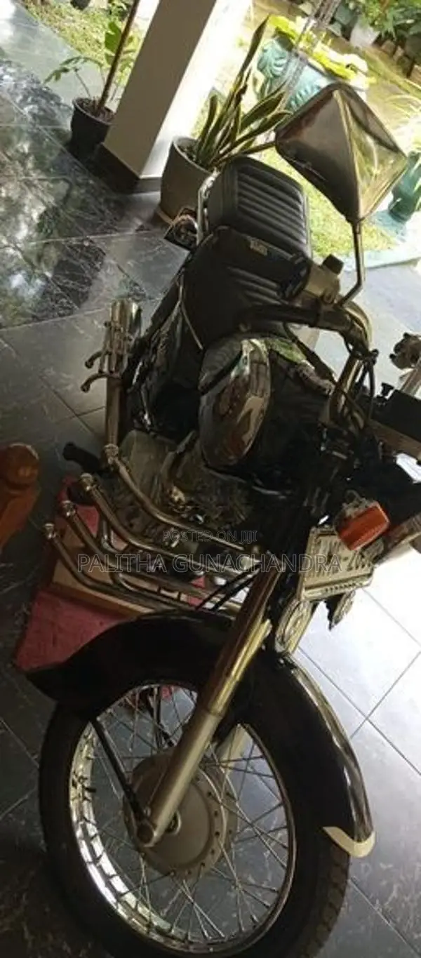 Honda Benly 2006