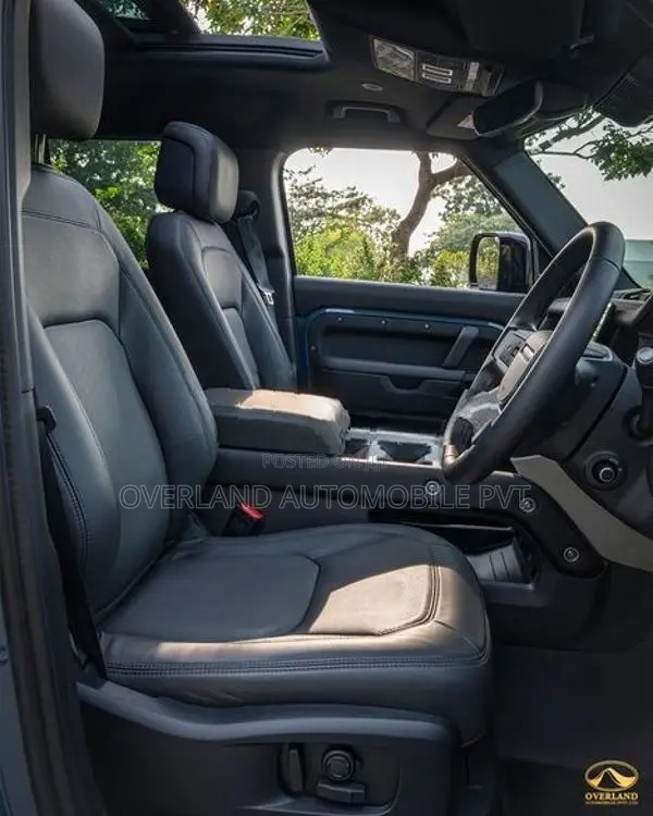 Land Rover Defender Dynamic HSE PHEV UK 2025