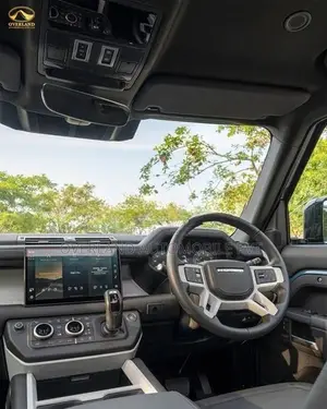 Land Rover Defender Dynamic HSE PHEV UK 2025