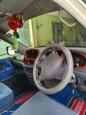 Toyota Noah GL 2002