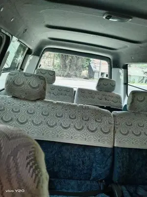 Toyota Noah GL 2002