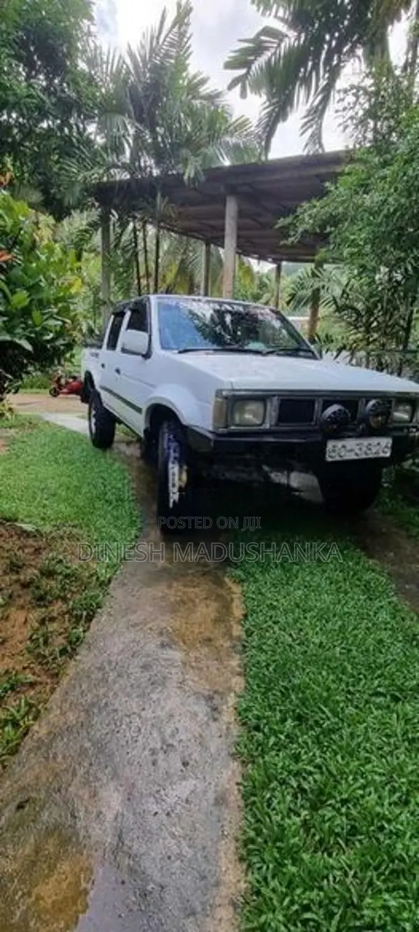 Nissan 370Z Double Cab 1986