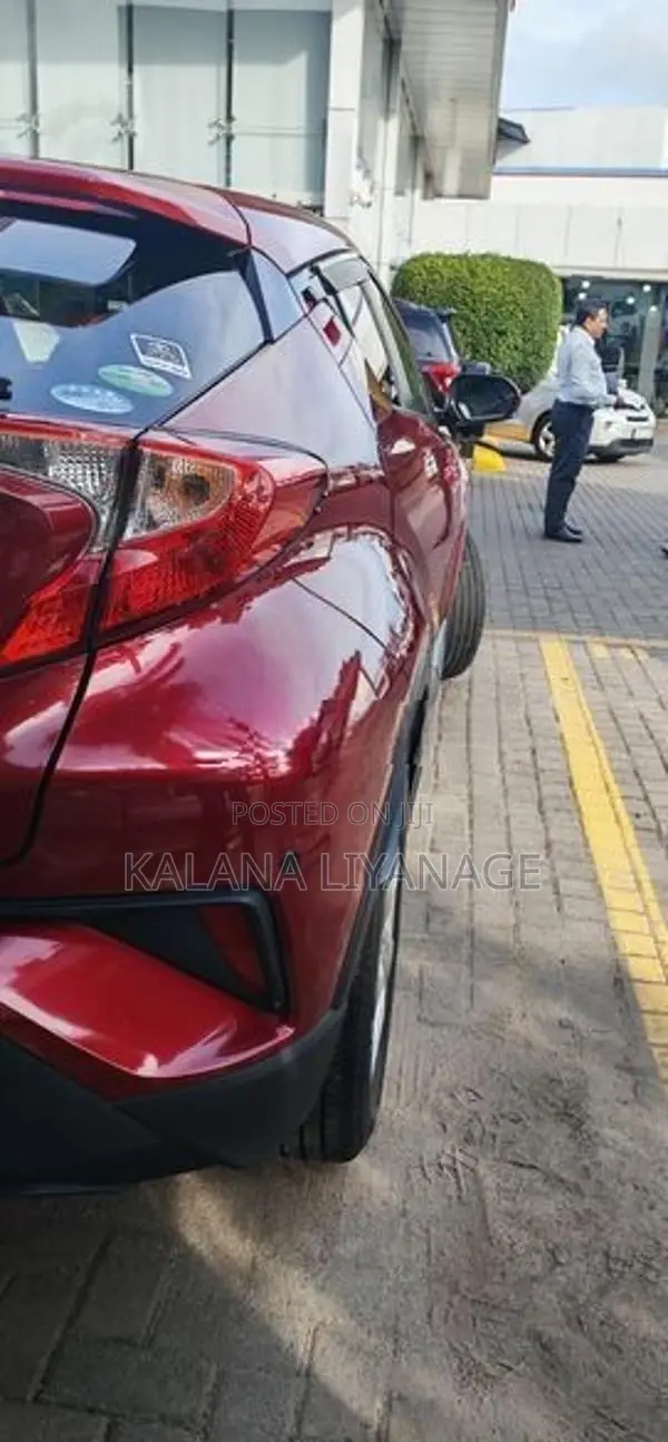 Toyota CHR SUV 2017