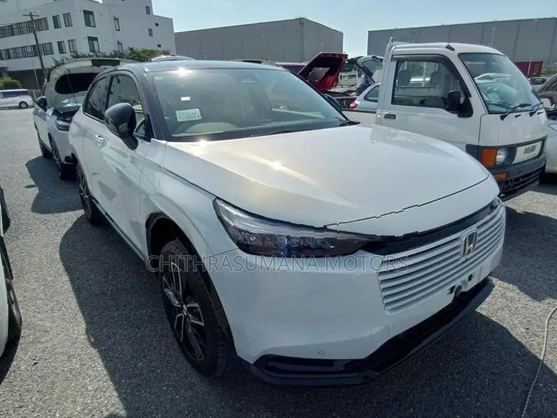 Honda Vezel Z Play with MoonRoof 2025