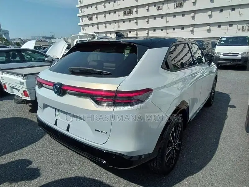 Honda Vezel Z Play with MoonRoof 2025