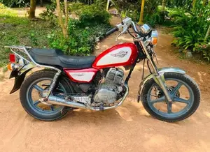 Honda CM Custom 2000