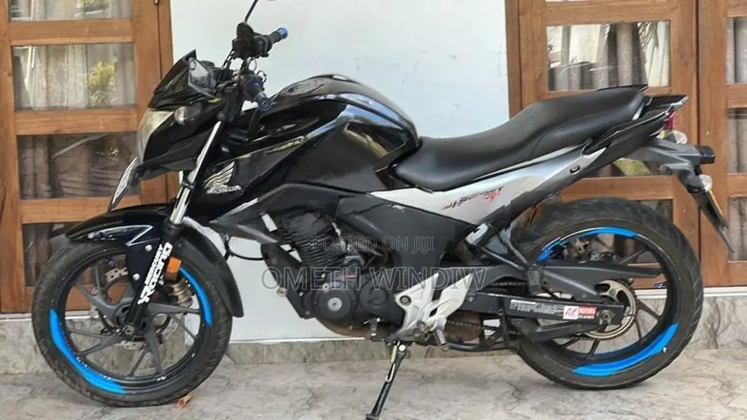 Honda CB Hornet 2016