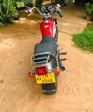 Honda CM Custom 2000
