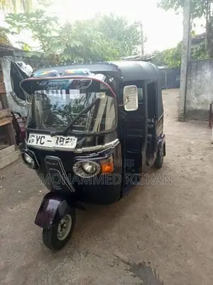 Bajaj RE 2011