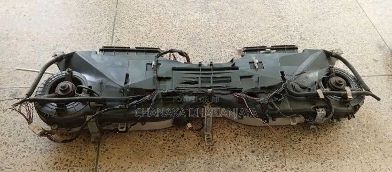 Toyota Dolphin Rear AC Plant with Cover