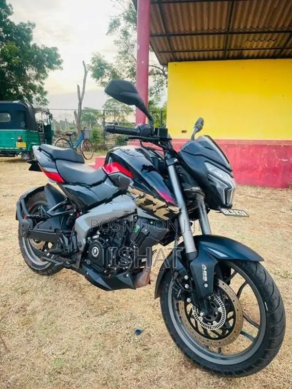 Bajaj Pulsar NS200 Red Black 2026