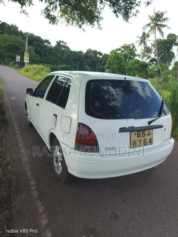 Toyota Starlet NP90 1997