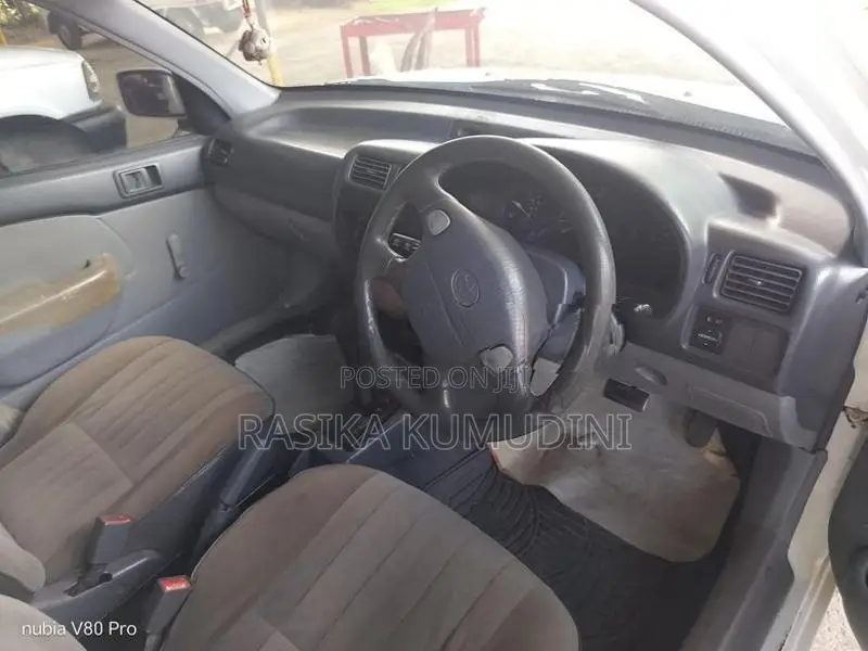 Toyota Starlet NP90 1997