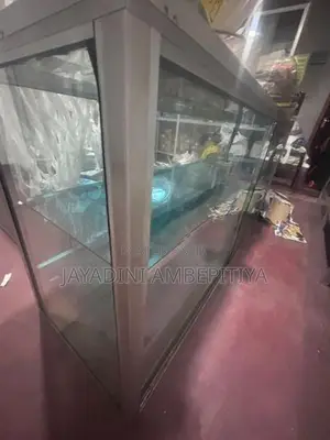 Aluminium Showcase