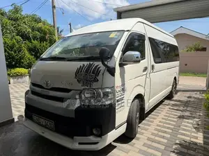 Toyota GDH 223 Power Door 2018