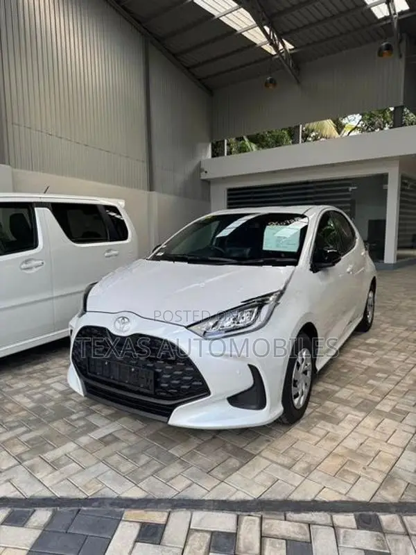 Toyota Yaris G GRADE LED BSM 2026