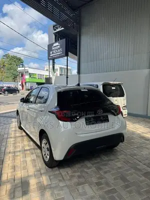 Toyota Yaris G GRADE LED BSM 2026
