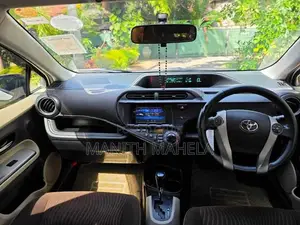 Toyota Aqua G Limited 2013