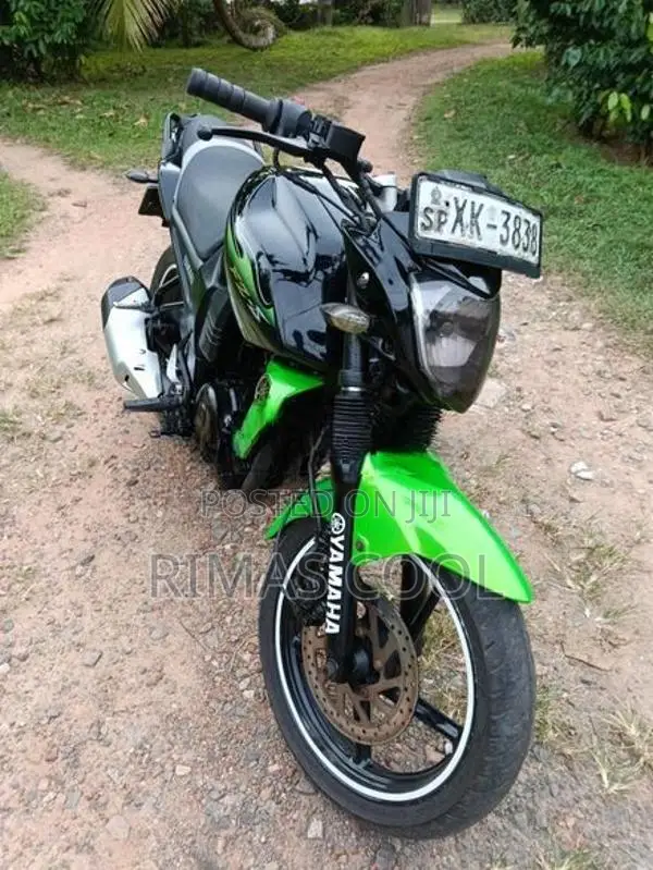 Yamaha FZ S 2012