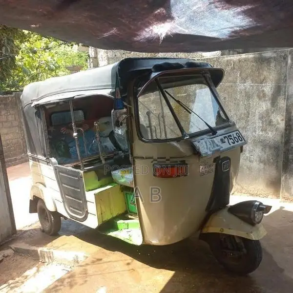 Bajaj RE 1995
