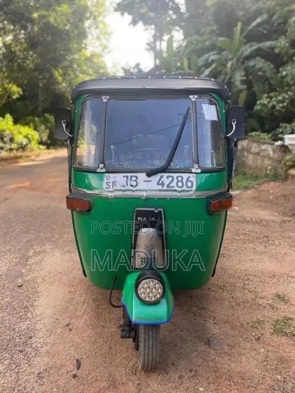 Bajaj RE 2 strok 2004