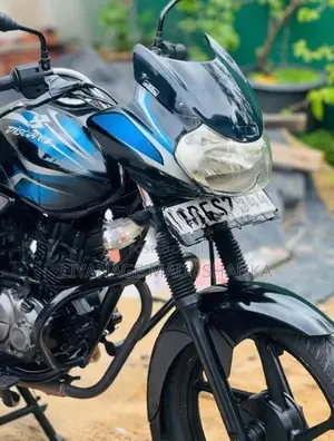 Bajaj Discover 2017