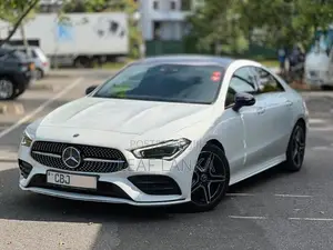 Mercedes Benz CLA 200 AMG Premium Plus 2019
